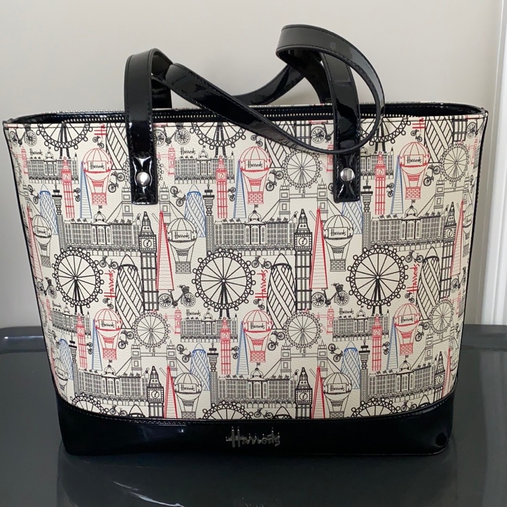 Harrods monochrome London print handbag